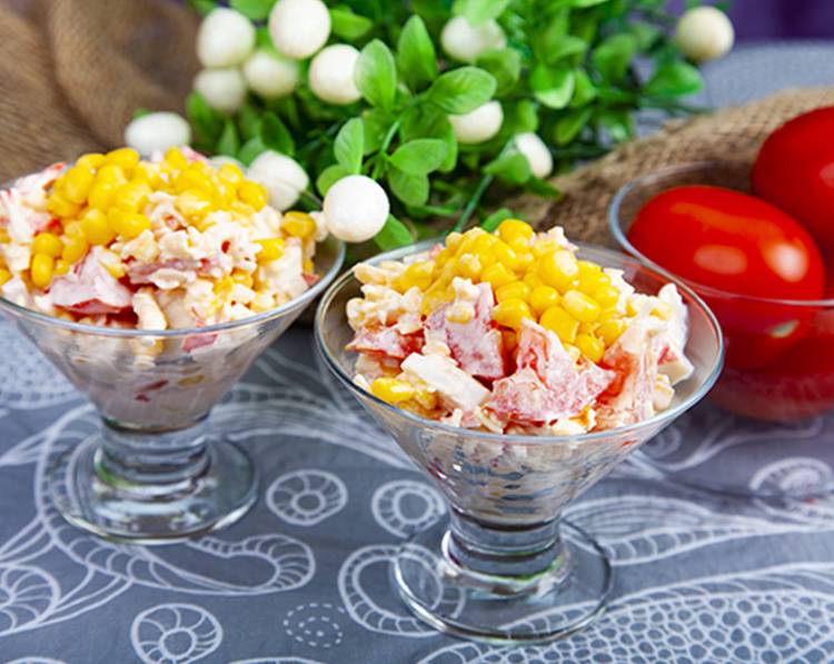 Салат дамский каприз с курицей