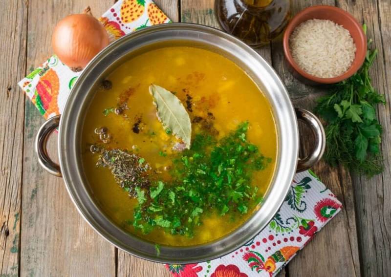 Вкусные рецепты рыбных супов из консервы с перловкой